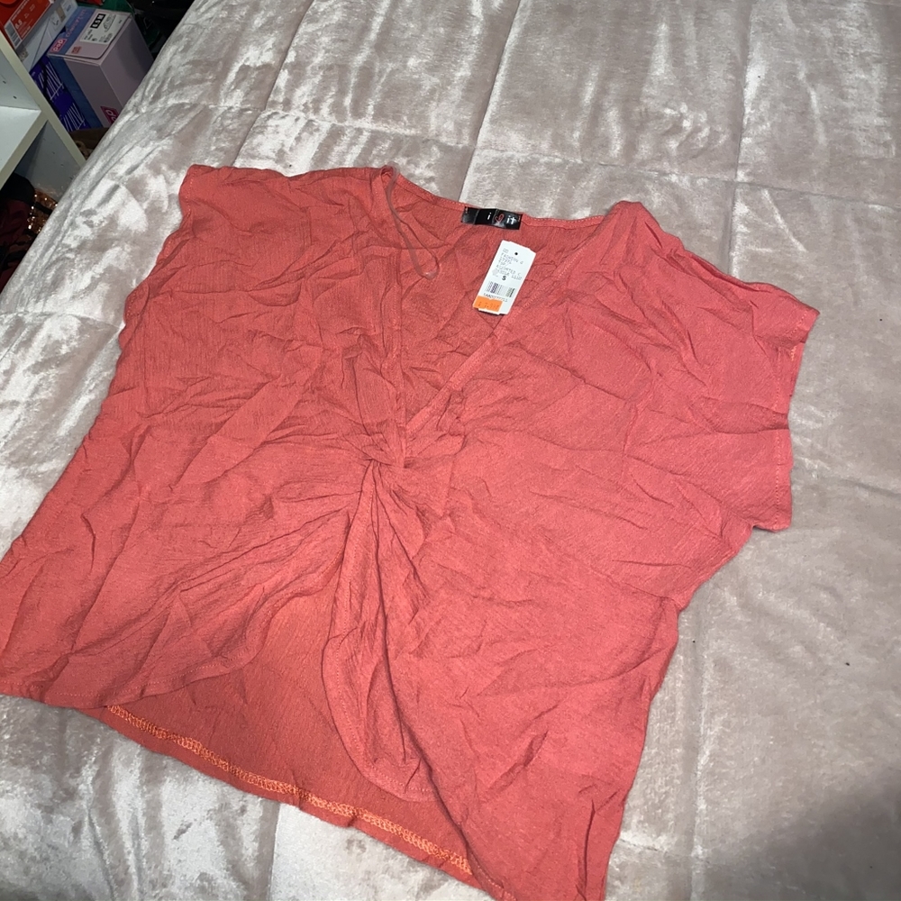 Short sleeve top